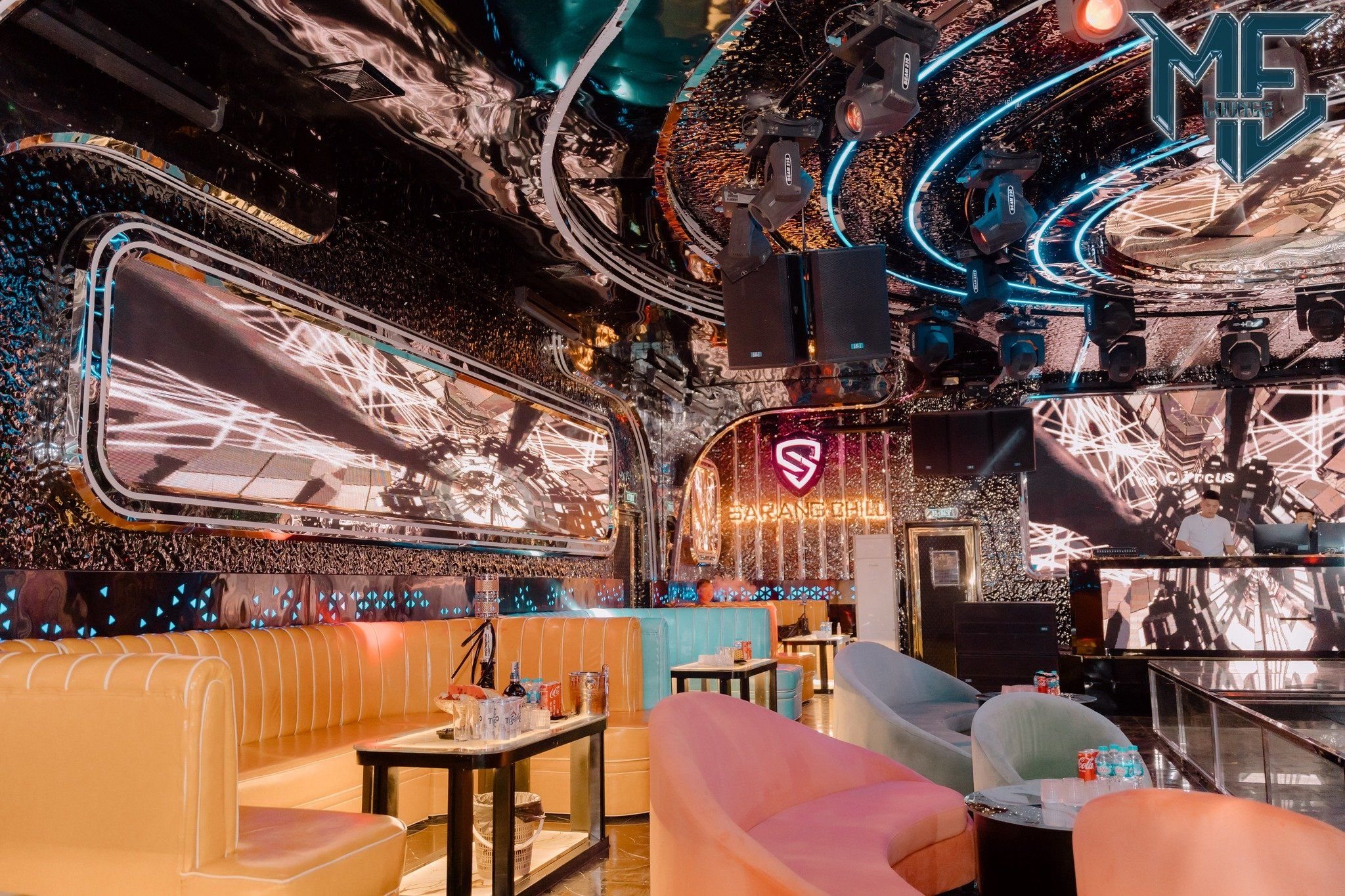 Me Lounge - Phố Phạm Đình Phan