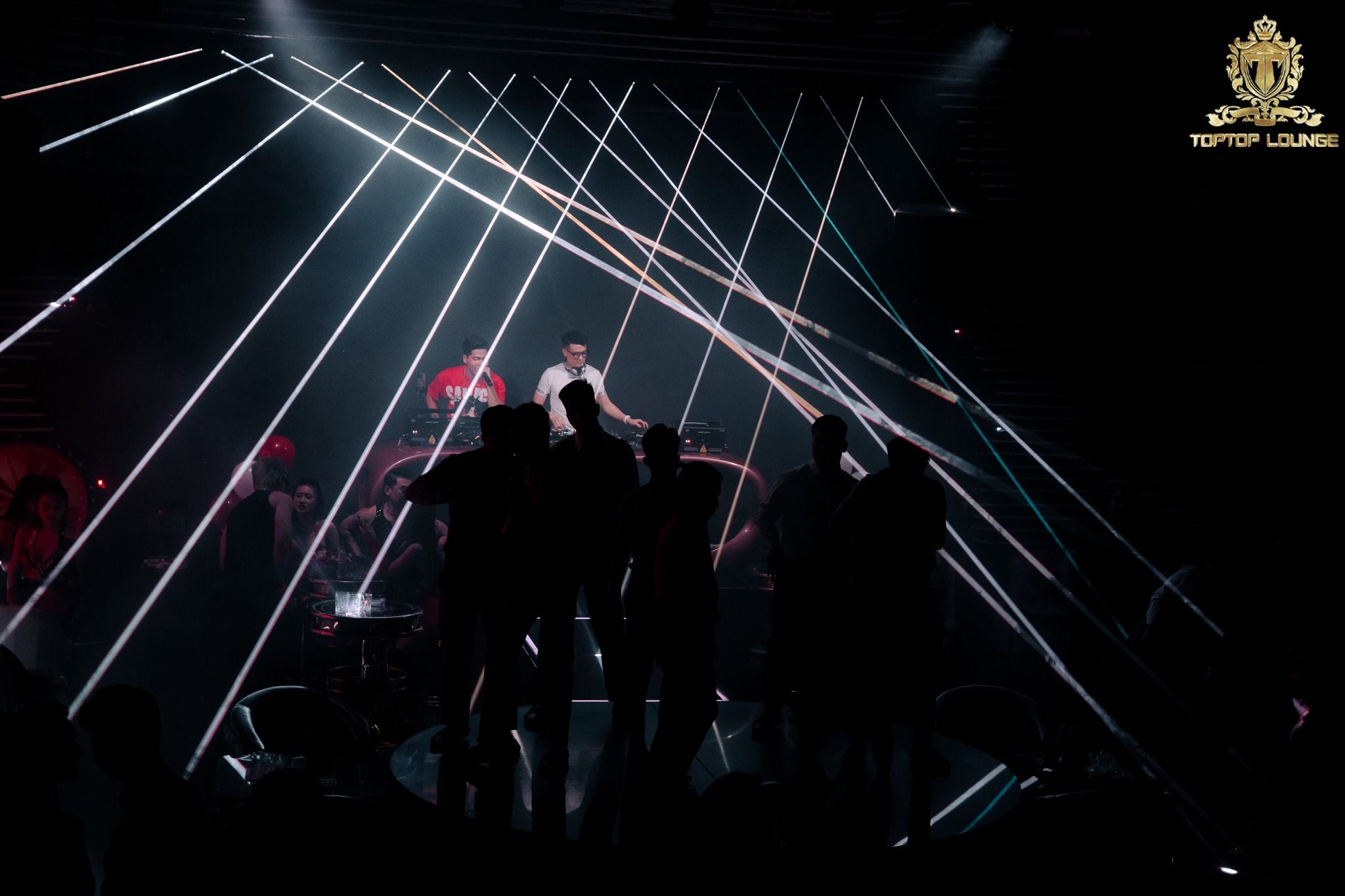 TopTop Lounge - 52 - 54 Lý Thần Tông