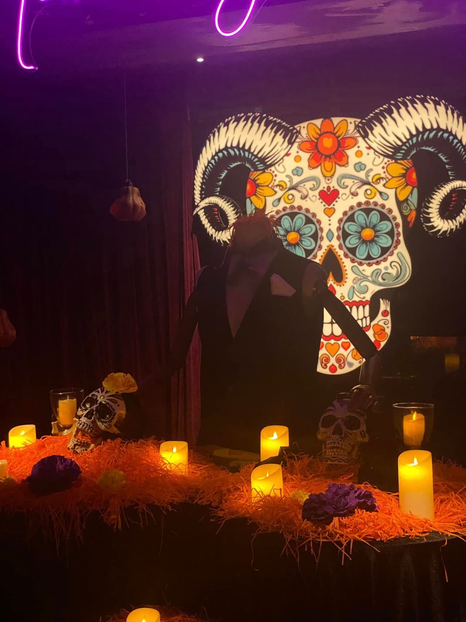 The Black Sheep - Cocktail Theatre - 28 Tống Duy Tân