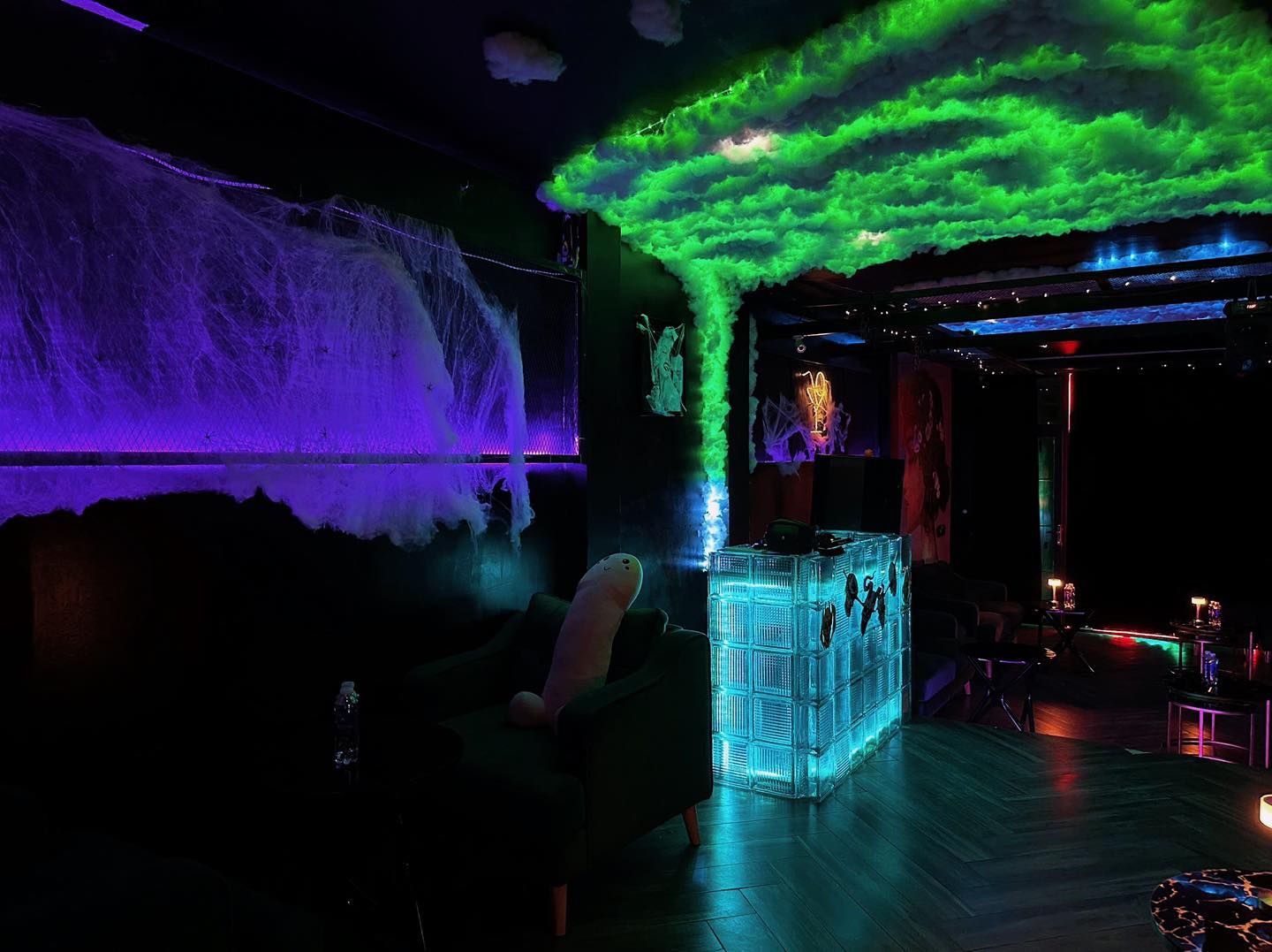 V Cocktail - 13 Nguyễn Oanh