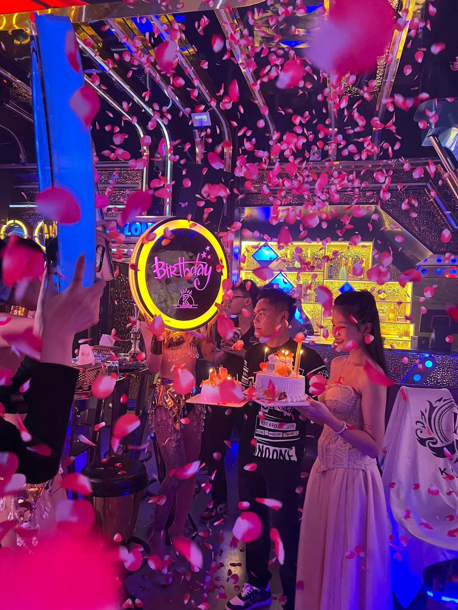 K-Lounge Cẩm Phả - Tổ 5 Khu 6C Đông Bến Do