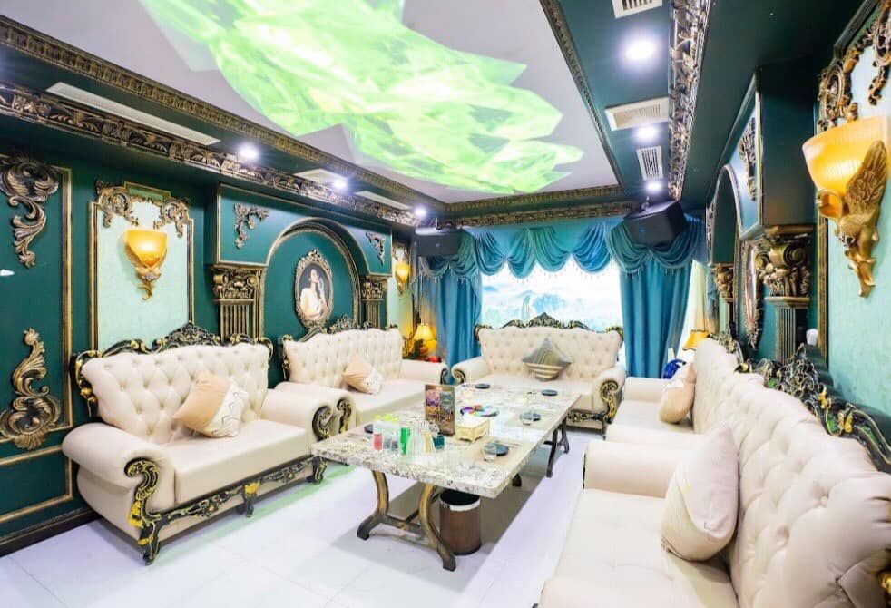 Karaoke Classic - 202 Nguyễn Tuân