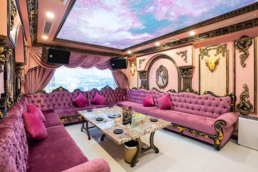 Karaoke Classic - 202 Nguyễn Tuân