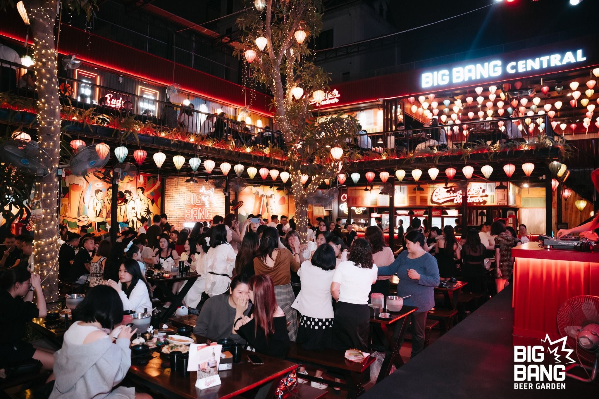 Big Bang Beer Garden - 26 Nguyễn Thái Học