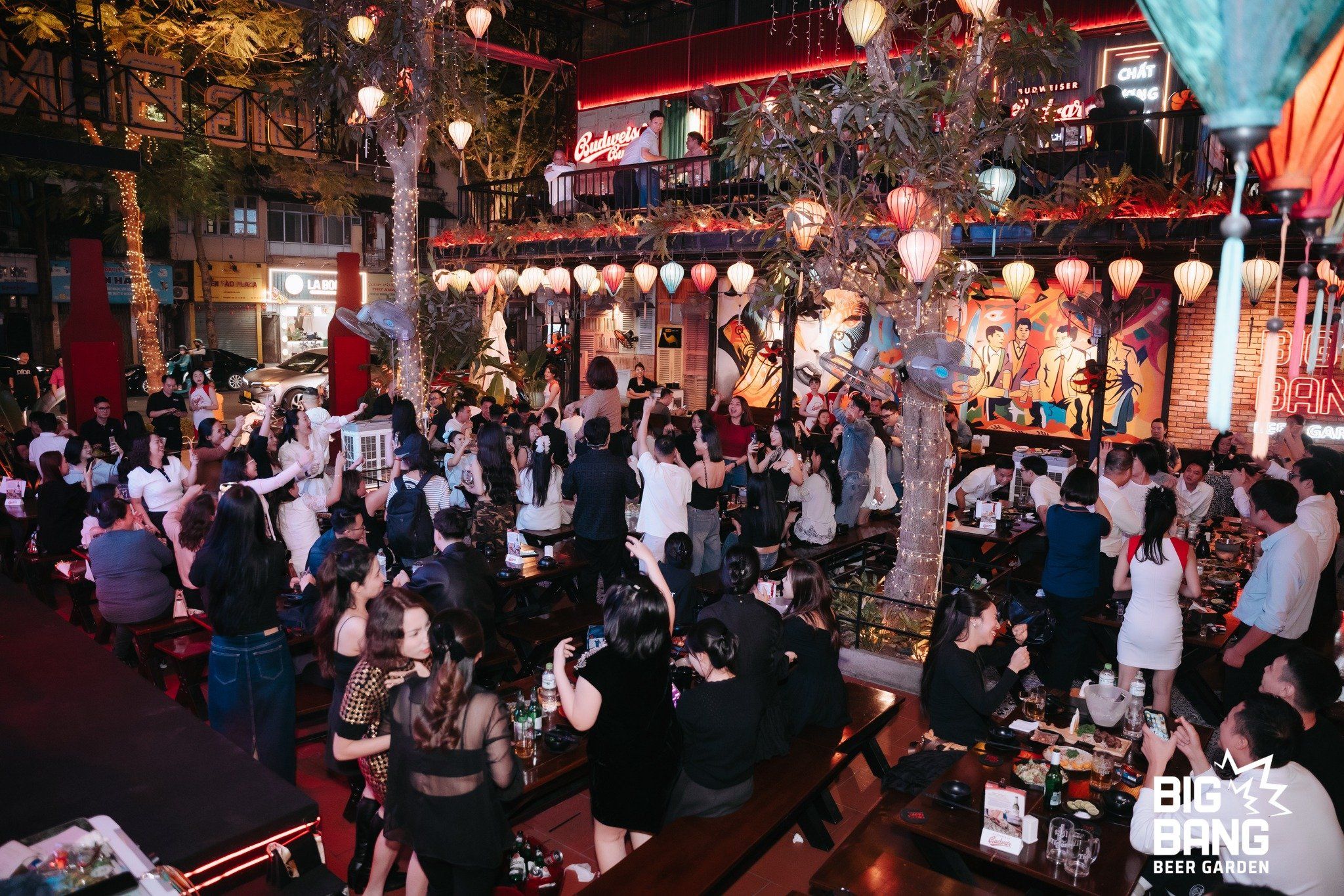 Big Bang Beer Garden - 26 Nguyễn Thái Học