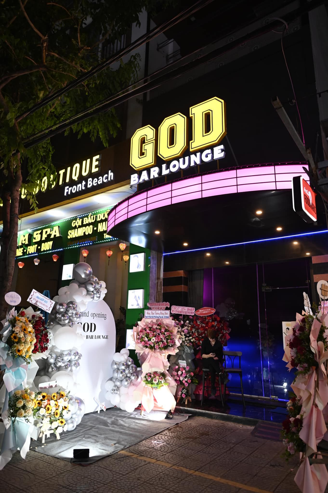 GOD Bar Lounge - 115 Hà Bổng