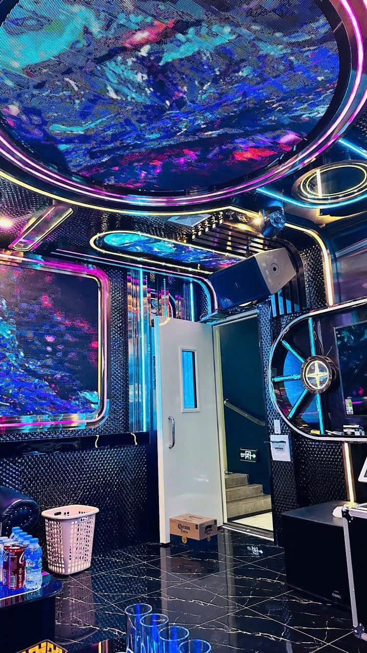 Karaoke Lucky - 10 Hòa Mã