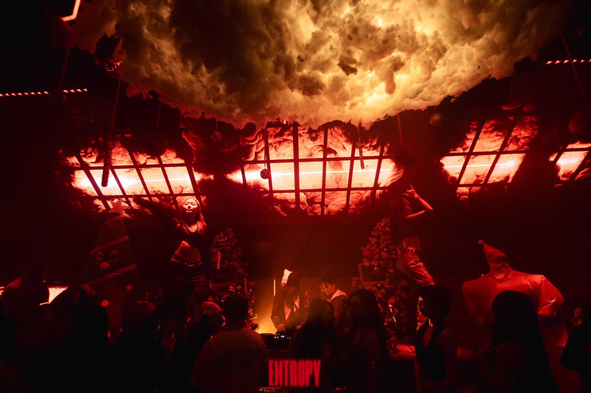 ENTROPY Cocktail Club - 15 Đào Duy Từ