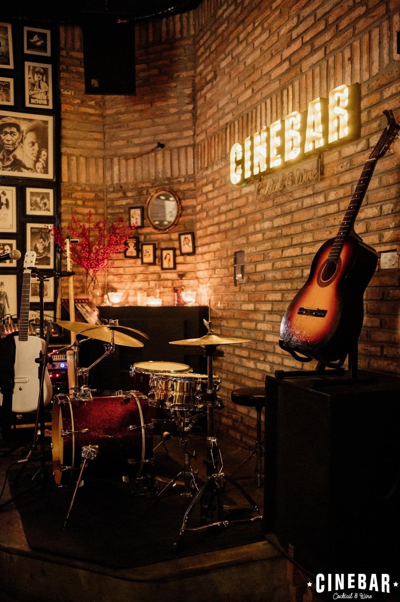 Cinebar Cocktail & Wine - 41 Hàng Bài