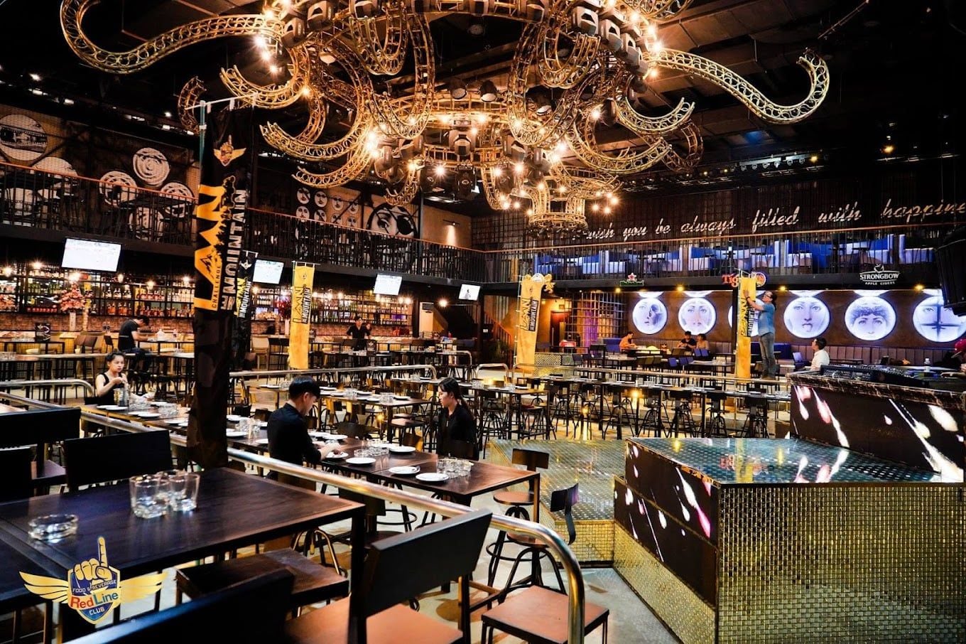 BJS Beer Garden - 175B Cao Thắng