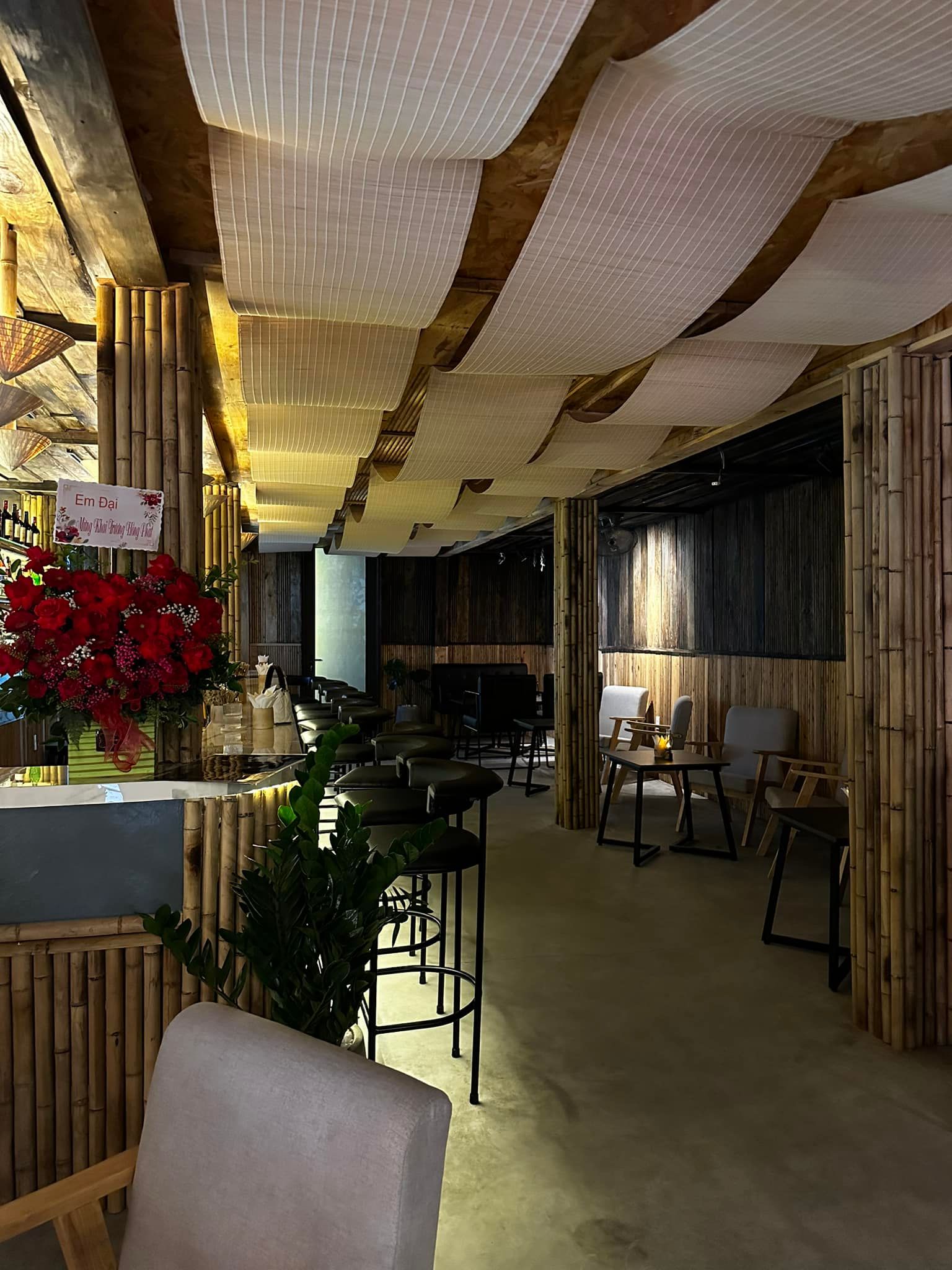 DAN Lounge - 254 Võ Nguyên Giáp