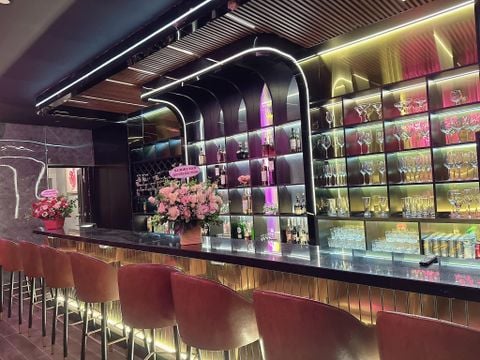 Tiara Bar & Lounge - 31 Nguyễn Du