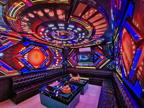 Karaoke X- BOX - 116 Phạm Văn Đồng