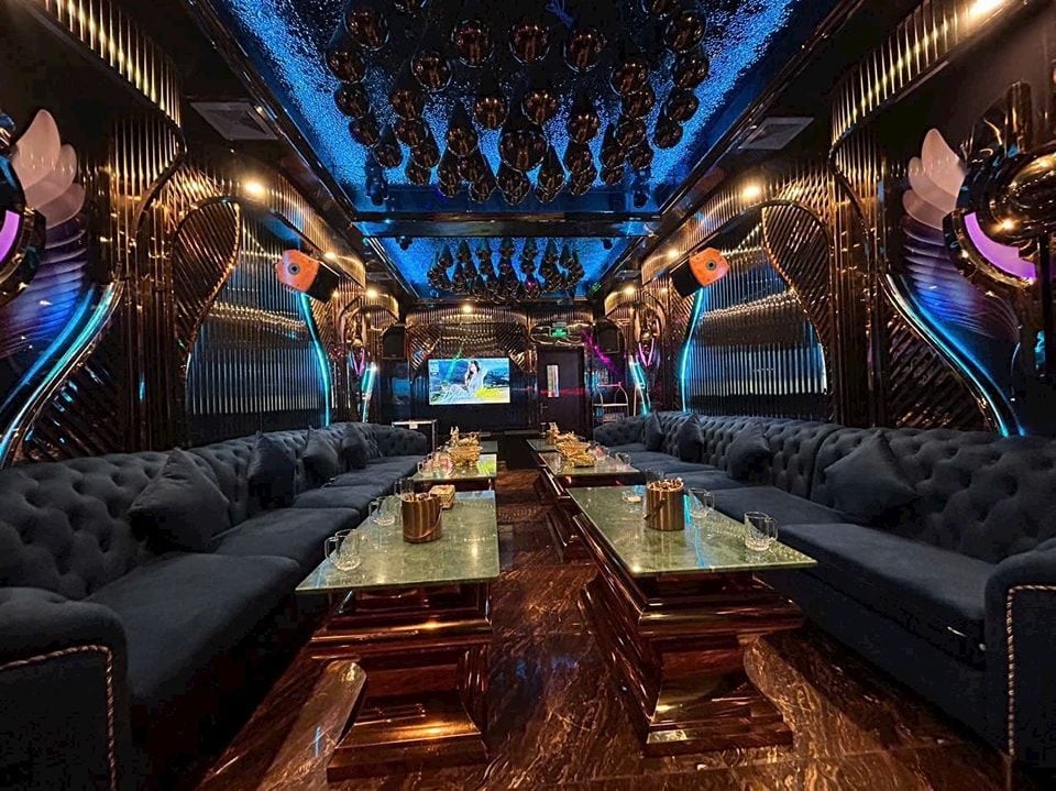 Karaoke X8 KTV - 2 Đinh Thị Hòa