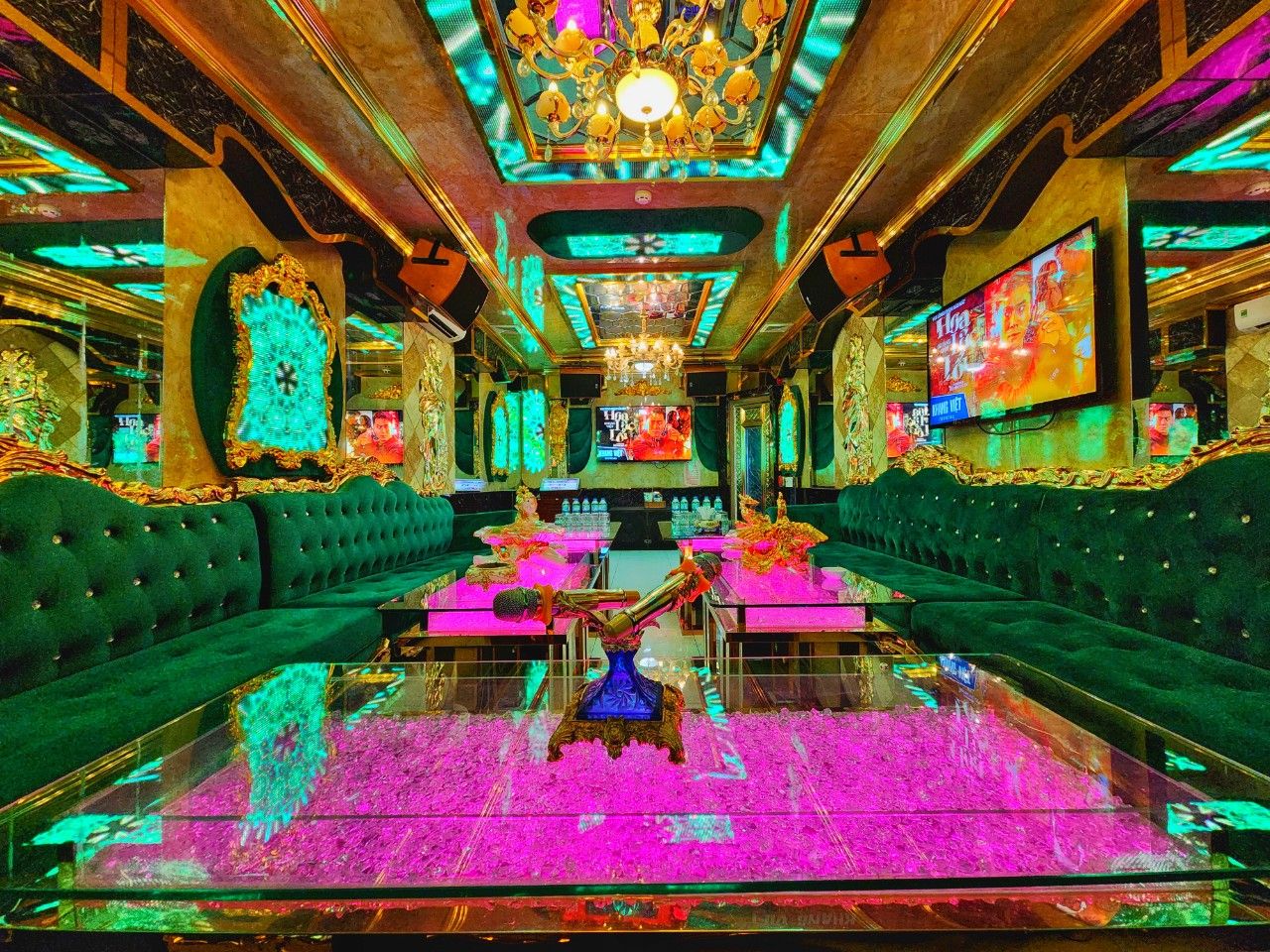 Karaoke X- BOX - 116 Phạm Văn Đồng