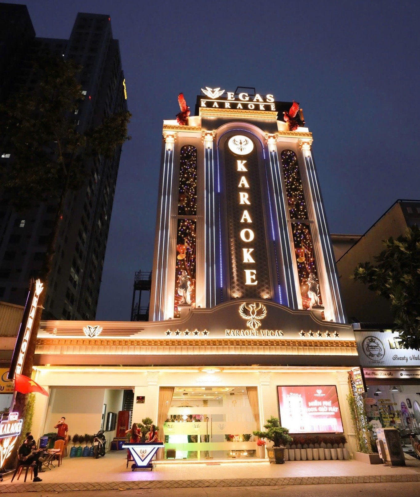 Karaoke Vegas - 36 Đường N2