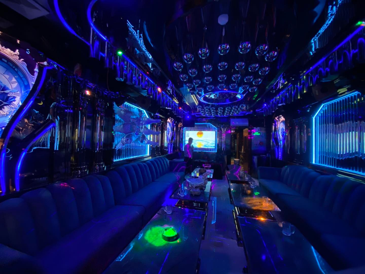 Karaoke X8 KTV - 2 Đinh Thị Hòa
