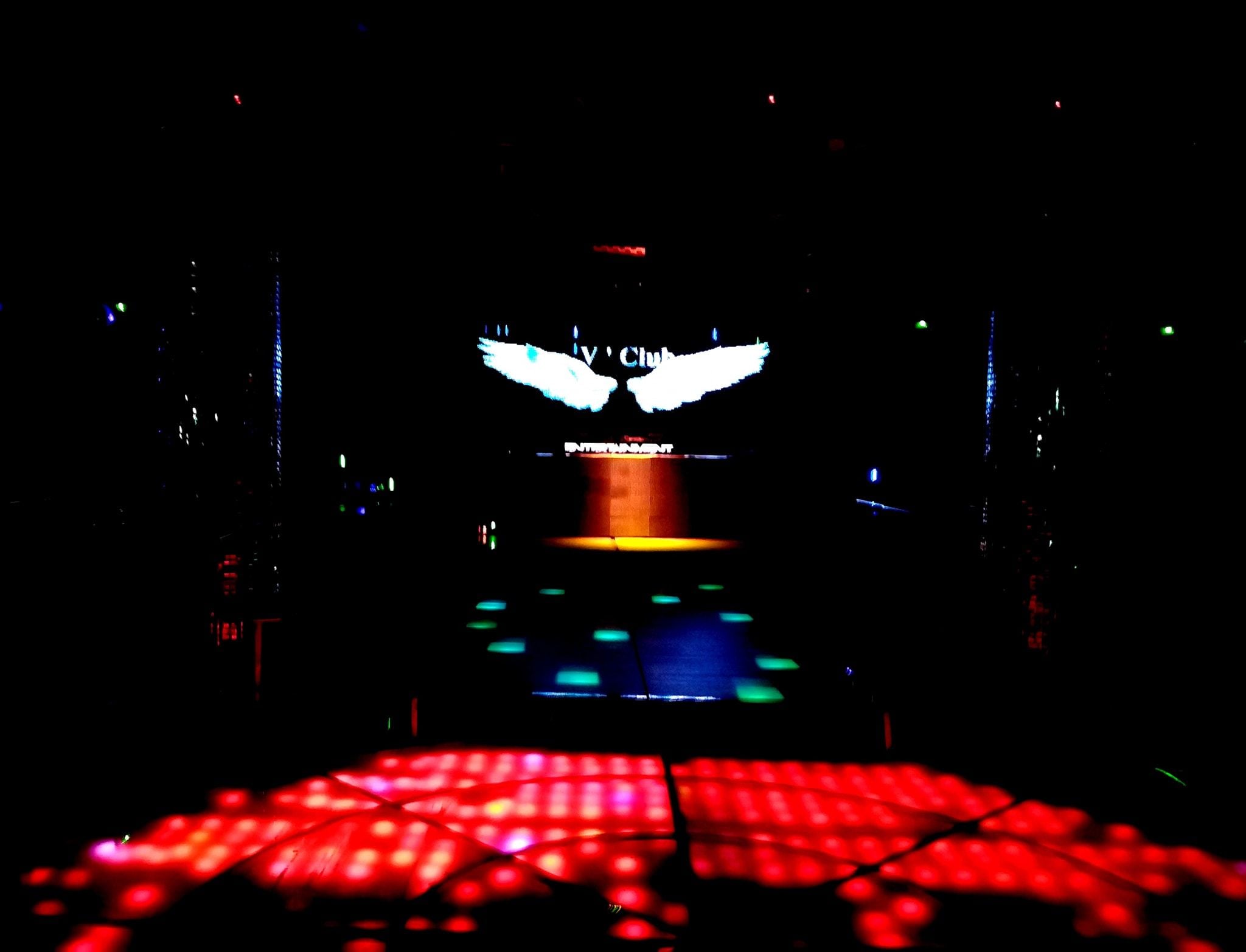 Black Pearl Music Bar - 64 Hạ Long