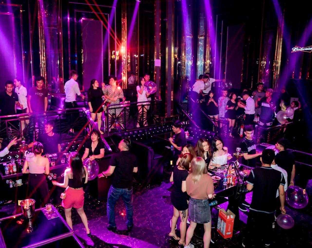 Sunshine Club - 336 Đường 351