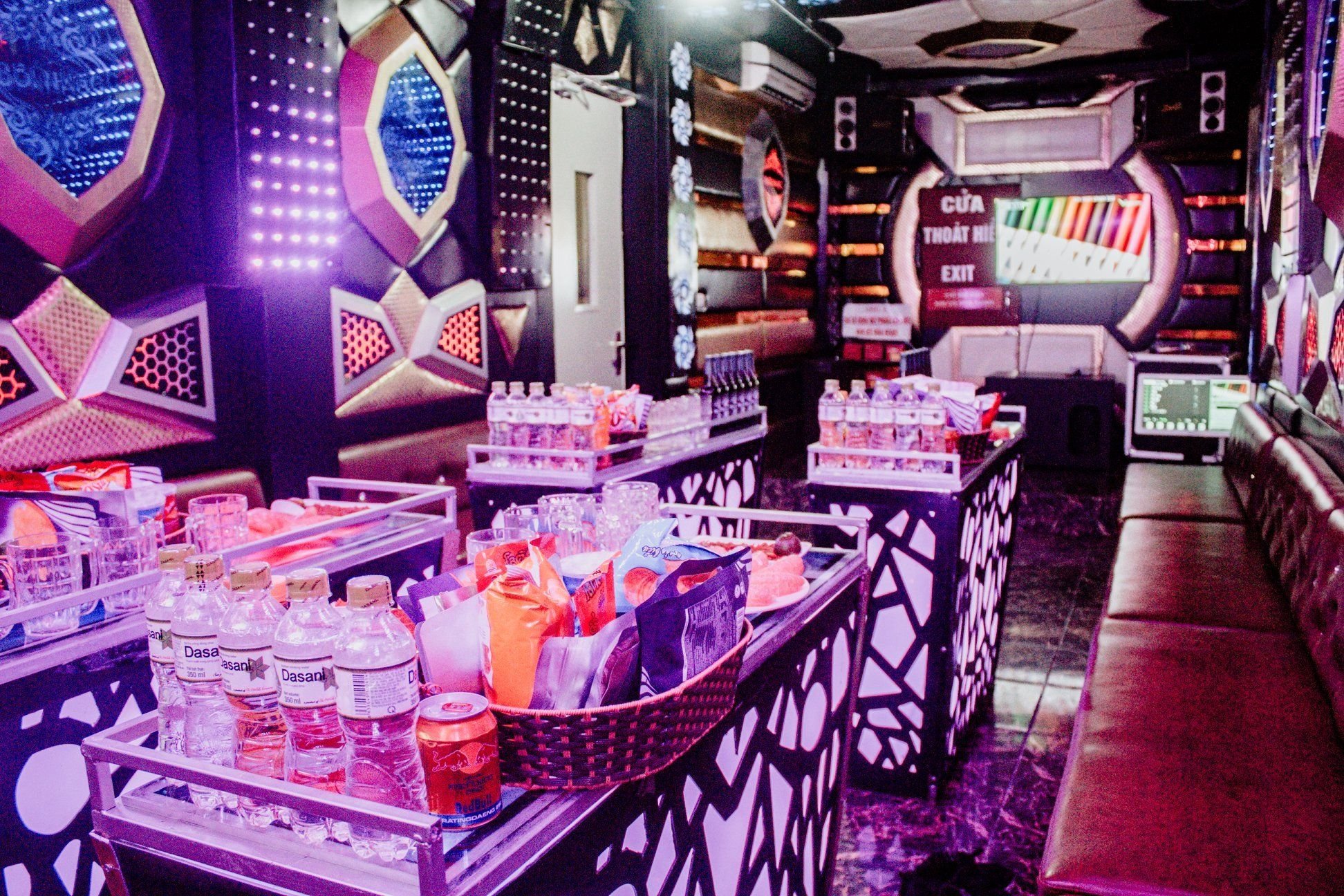 Karaoke Suối Nhạc - 61 Hoàng Văn Thái