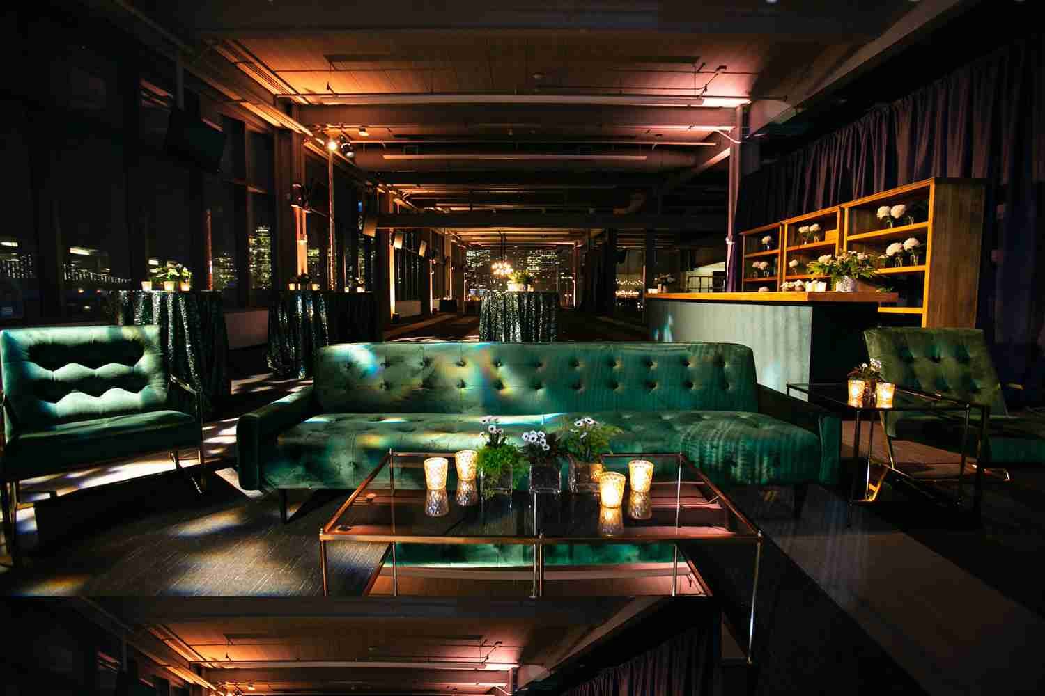 Luxury Lounge - 271 Quan Hoa