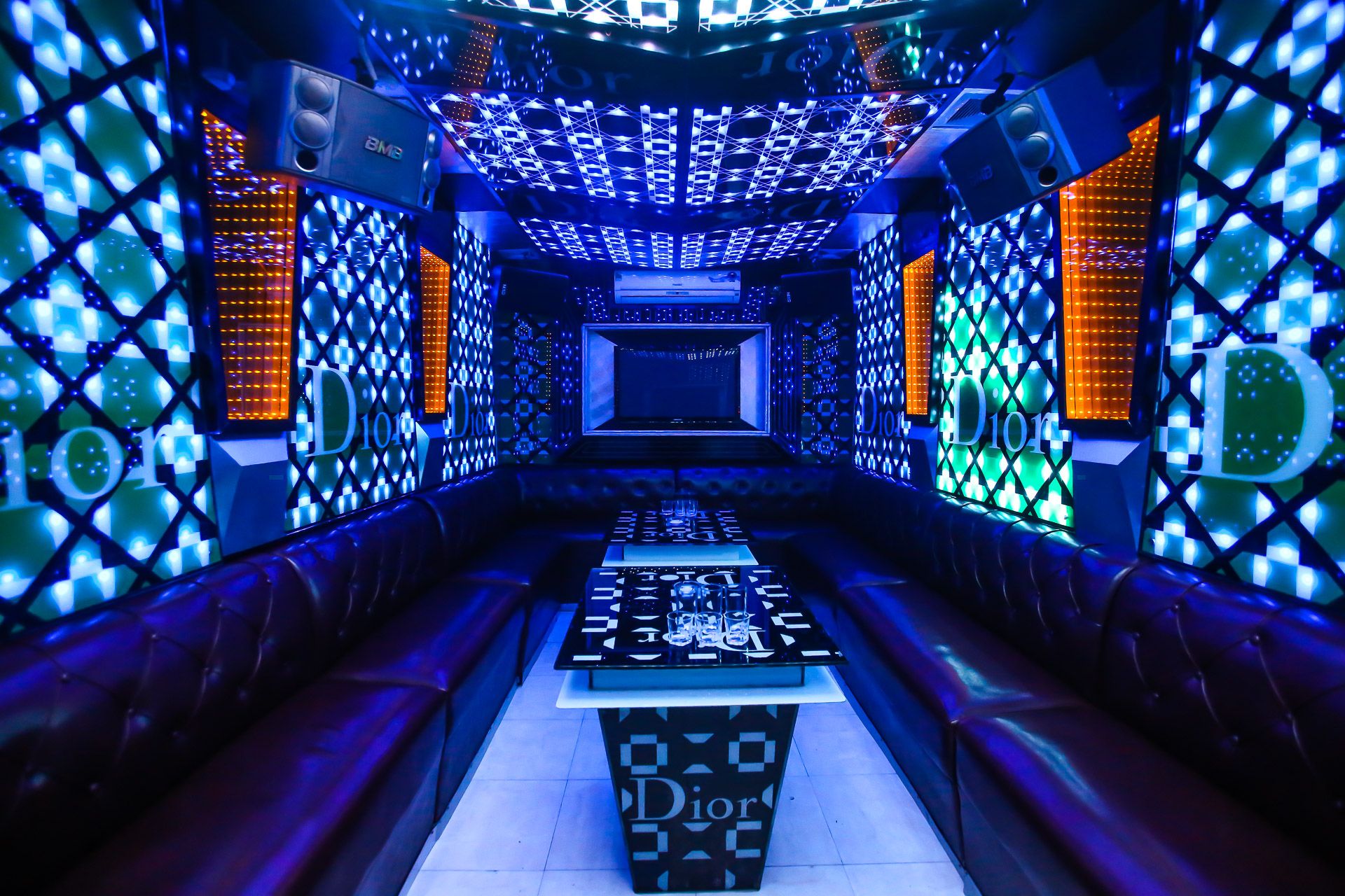 Karaoke Fica - 10 Nguyễn Chánh