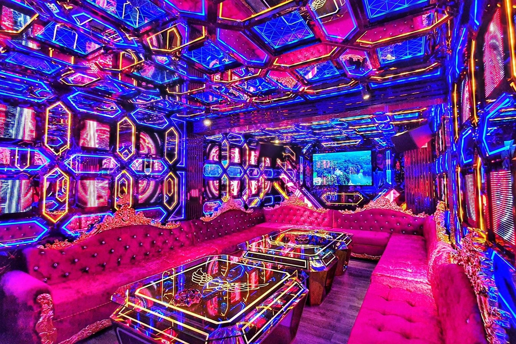 Karaoke Phoenix - 65 Sương Nguyệt Ánh