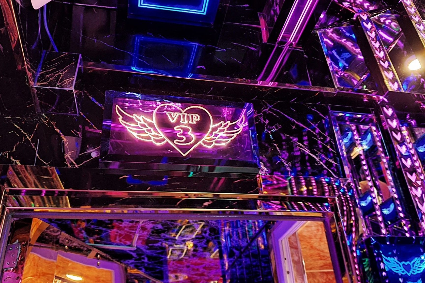 Karaoke Phoenix - 65 Sương Nguyệt Ánh