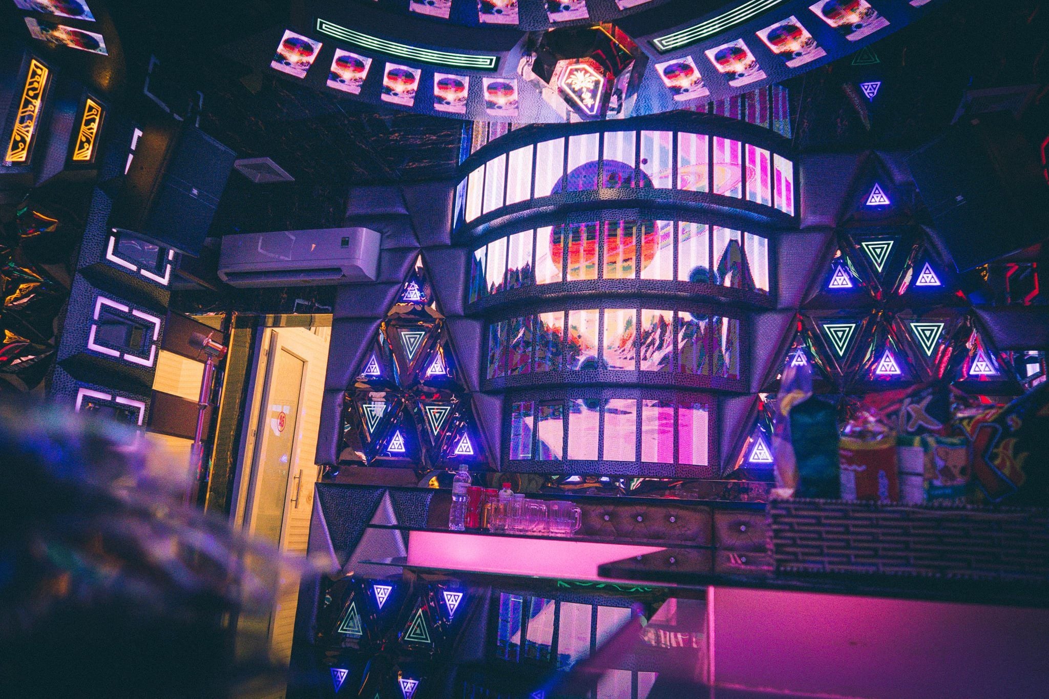 Karaoke Lợi Trang 2 - 32 Nguyễn Văn Trỗi