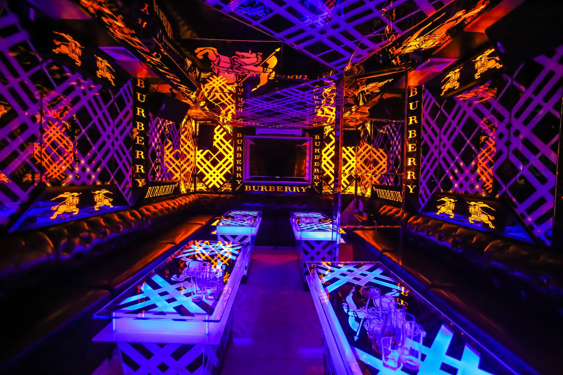 Karaoke Fica - 10 Nguyễn Chánh