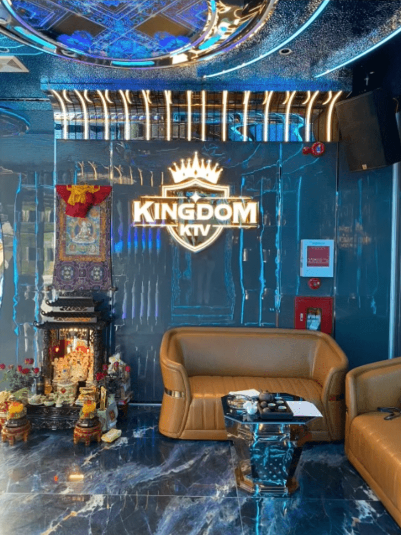 Karaoke Kingdom - Lán Bè