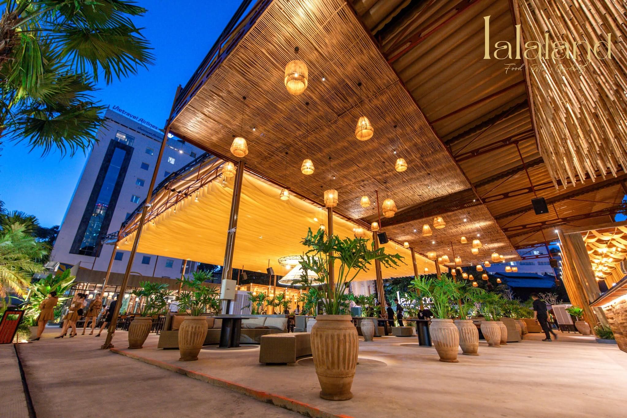 LalaLand Hồ Con Rùa - 86 Nguyễn Thị Minh Khai