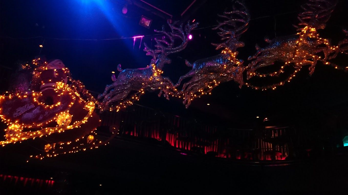 OQ Club - 18 - 20 Bạch Đằng