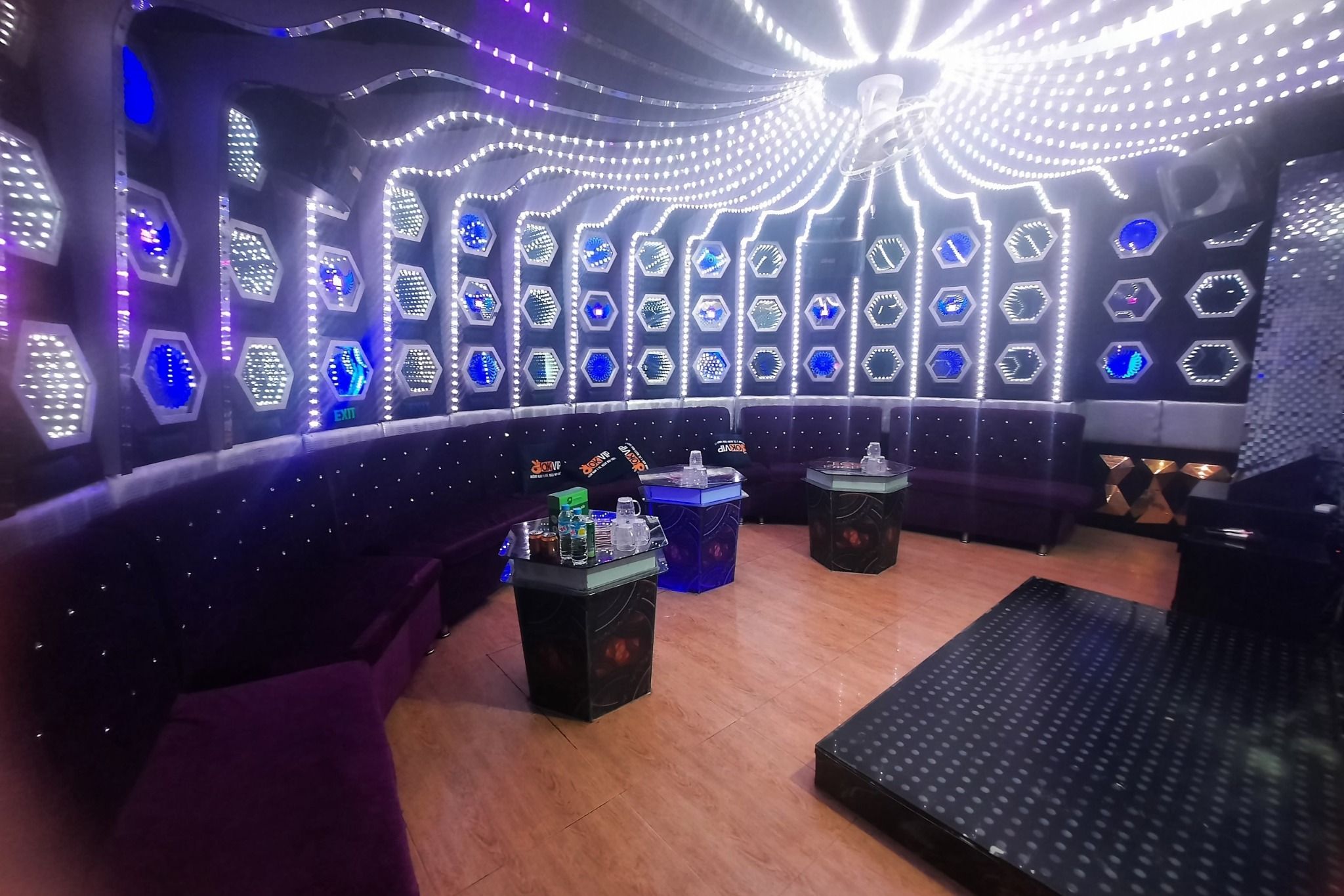 Karaoke Idol - 166 Nguyễn Thị Định