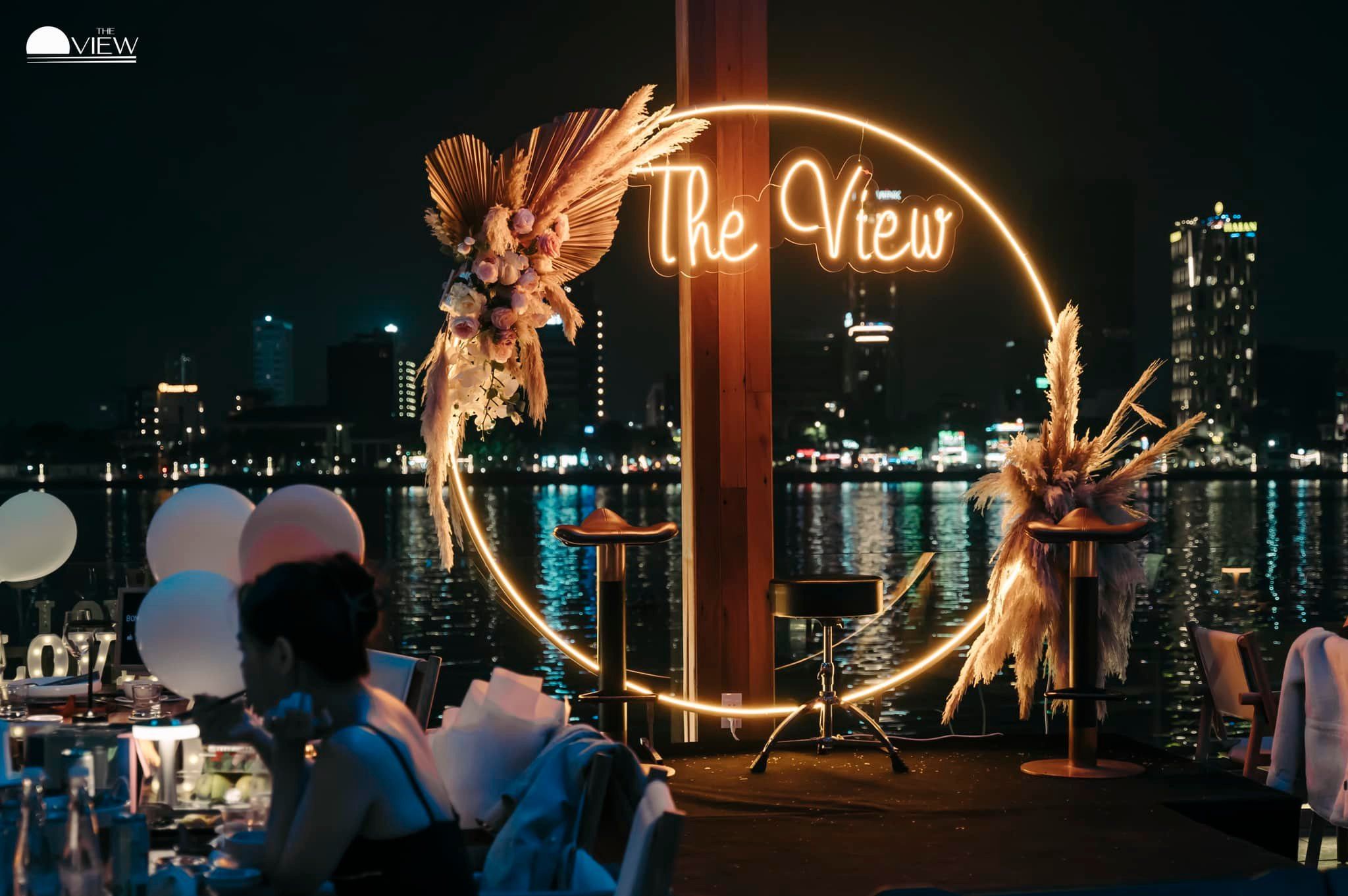 The View - Fusion Restauran & Bar - Du Thuyền Happy Yacht