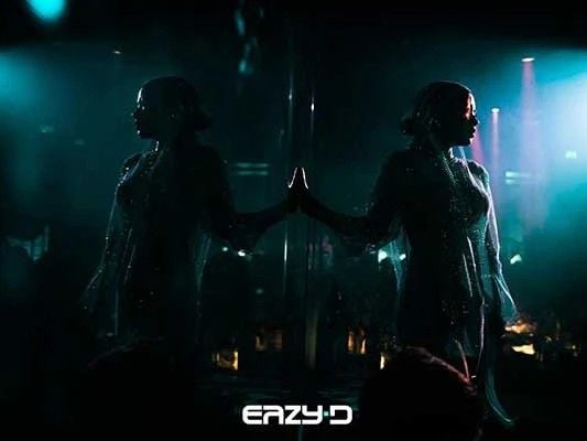 EAZY D - 72 - 74 Hùng Vương
