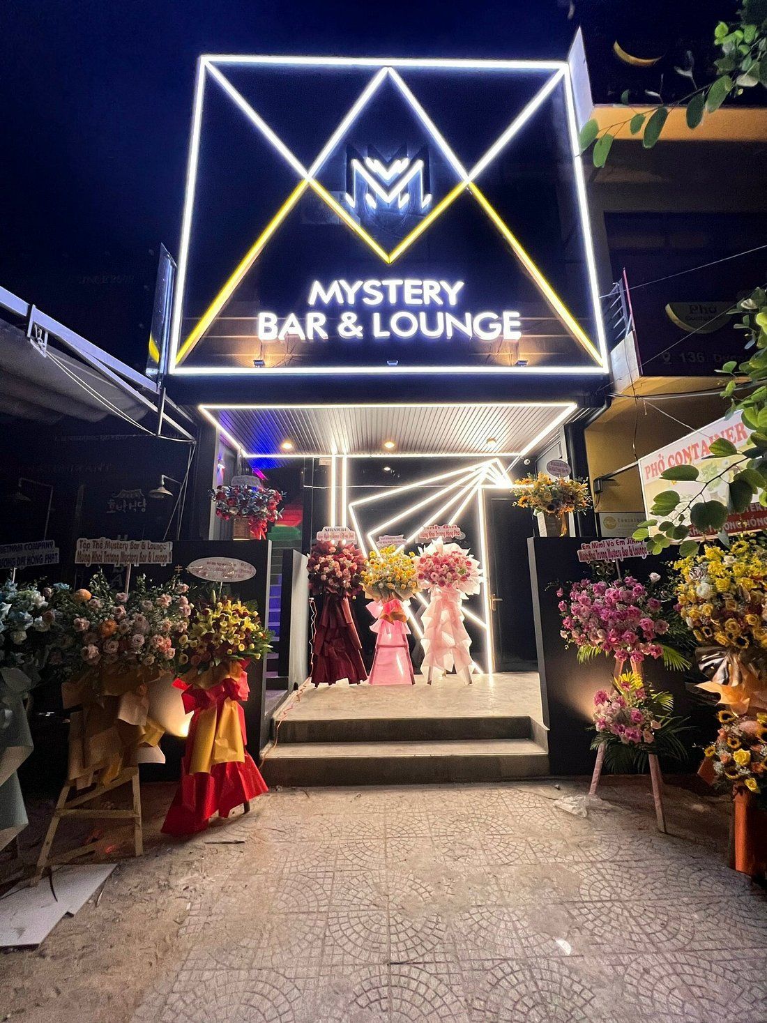 Mystery Bar & Lounge - 138 Dương Đình Nghệ