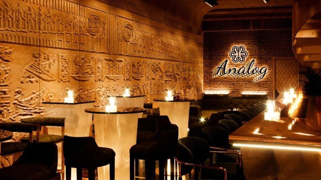 Analog Cocktail & Lounge - 23 Nguyễn Hữu Huân