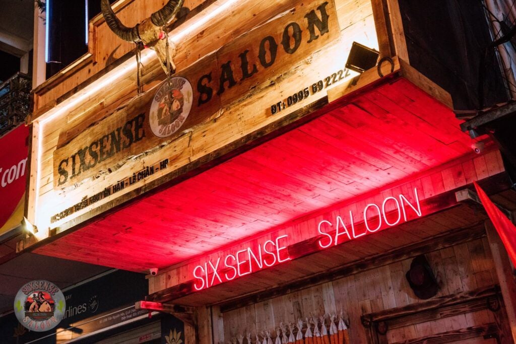 Sixsense Saloon - 100B Trần Nguyên Hãn