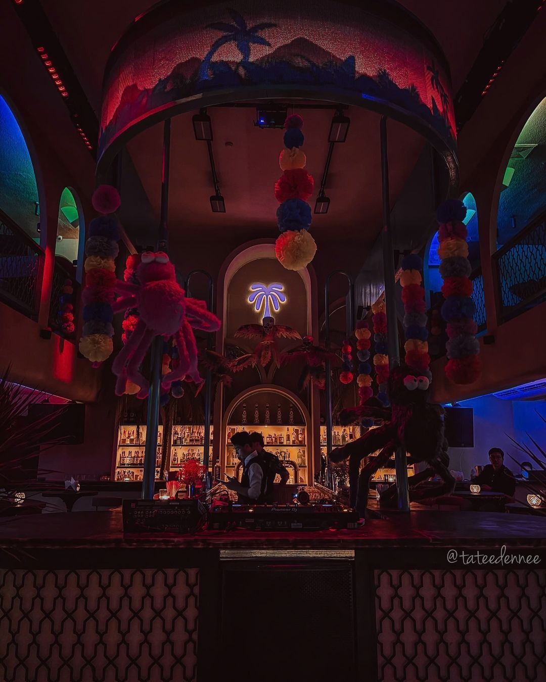 Ohlala Cocktail Bar - 2A Trần Thánh Tông