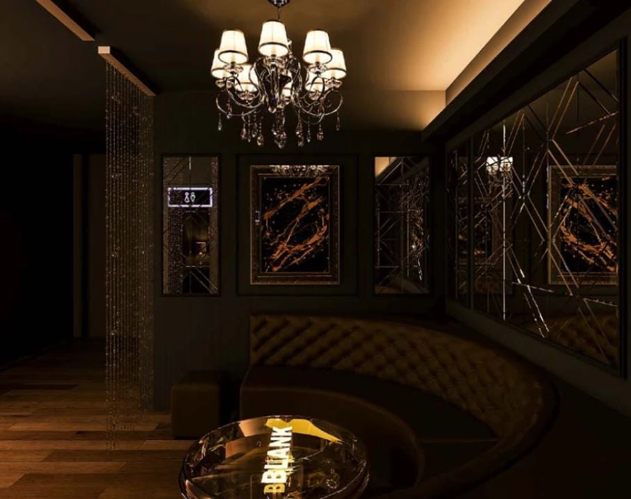 Blank Lounge And Bar - 223 Dương Đình Nghệ