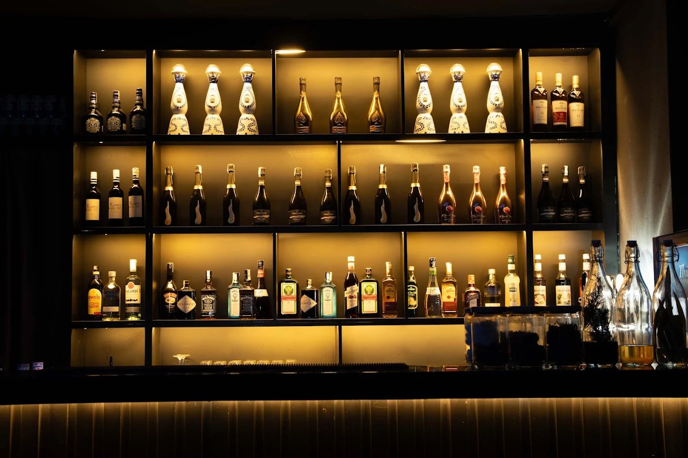 Candy Saigon - 64 - 66 Trần Hưng Đạo