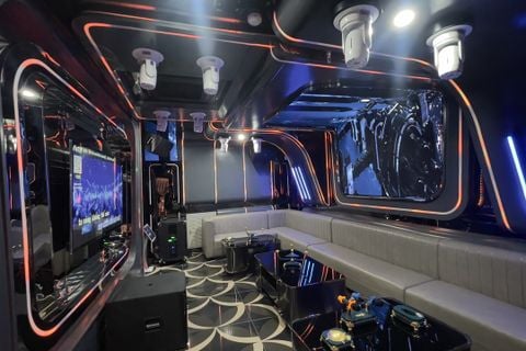 Karaoke Hoàng Hải 136 - 17 Ngõ 64 Cổ Linh