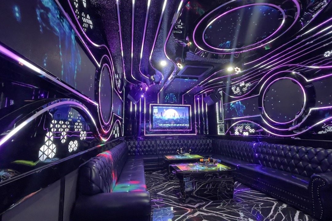 Karaoke Royal Club - 26 Nhổn
