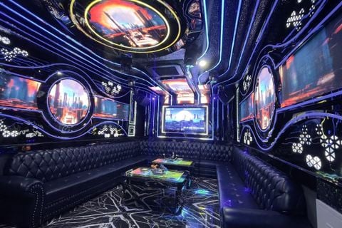 Karaoke Royal Club - 26 Nhổn