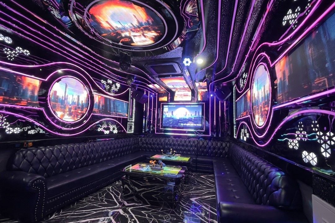 Karaoke Titanic - 31 Ngõ 31 Văn Hội