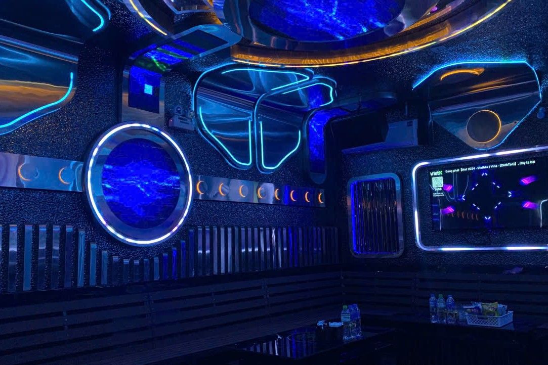 Karaoke Max Bar - 22 Hậu Dưỡng