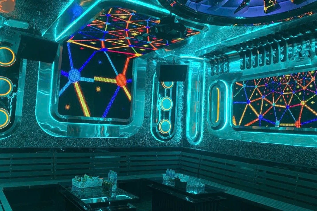 Karaoke Max Bar - 22 Hậu Dưỡng