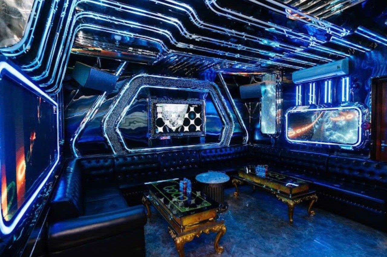 Karaoke Melody - 98 Trung Hòa