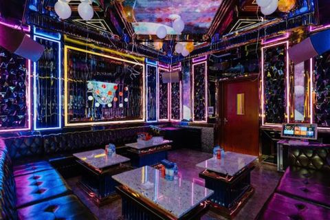 Karaoke Melody - 98 Trung Hòa